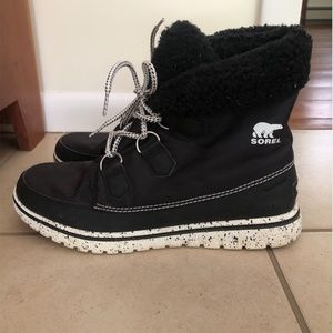 WOMEN'S SOREL EXPLORER CARNIVAL BOOT